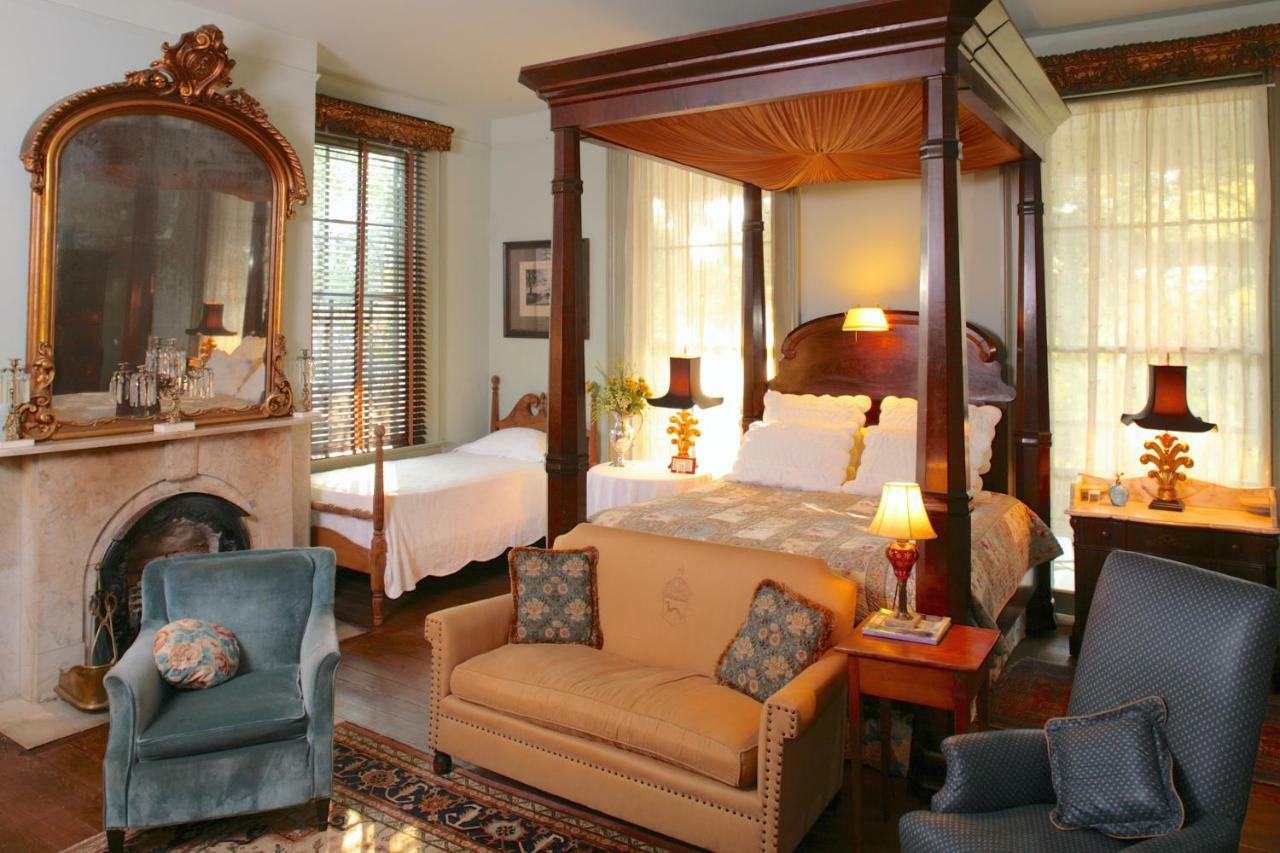 The Elms Bed And Breakfast Natchez Exterior photo