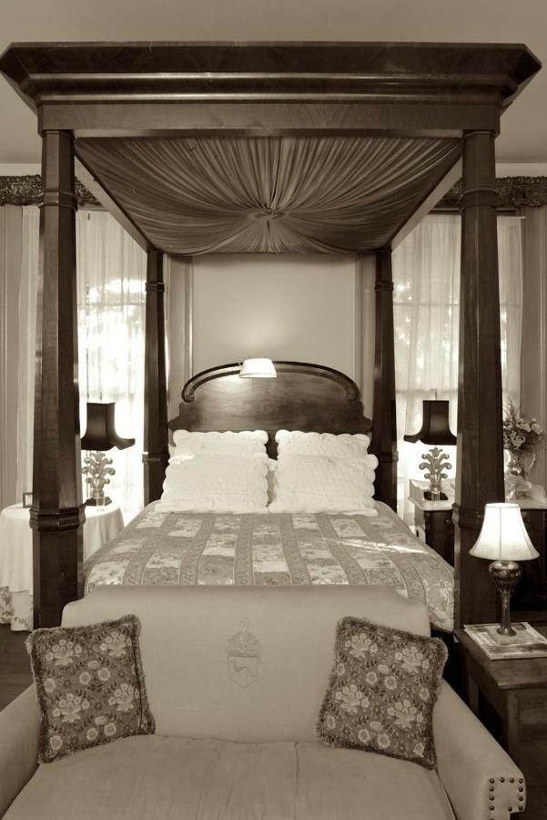 The Elms Bed And Breakfast Natchez Exterior photo